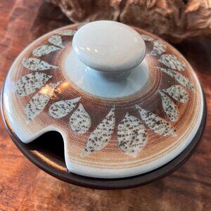 Franciscan Nut Tree sugar bowl 8 Ounce W/Lid